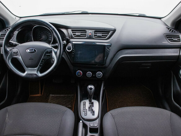 2016 Kia Rio III Рестайлинг, серебристый - вид 12