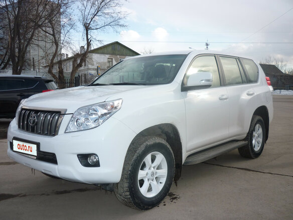 2012 Toyota Land Cruiser Prado 150 Series, белый - вид 1