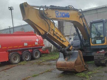 2023 XCMG XE215C, жёлтый, 6500000 рублей, вид 3