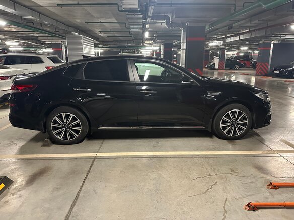 2019 Kia Optima IV Рестайлинг, чёрный, 3000000 рублей - вид 1
