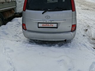 2010 Toyota ISis I Рестайлинг, серебристый, 1150000 рублей, вид 5