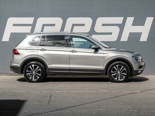 2017 Volkswagen Tiguan II, серебристый, 2399000 рублей, вид 5