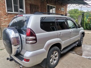 2005 Toyota Land Cruiser Prado 120 Series, серебристый, 2100000 рублей, вид 2