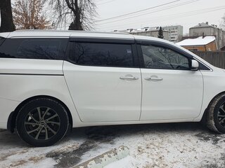 2019 Kia Carnival III, белый, 3490000 рублей, вид 3