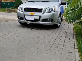 2010 Chevrolet Aveo I Рестайлинг, серебристый, 395000 рублей, вид 2