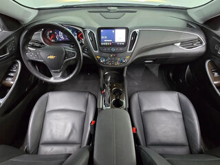 2022 Chevrolet Malibu IX Рестайлинг, белый, 1960000 рублей, вид 4