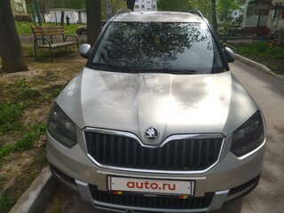 2014 Skoda Yeti I Рестайлинг, серебристый, 1400000 рублей, вид 1