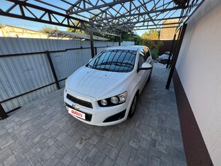 2014 Chevrolet Aveo II, белый, 825000 рублей, вид 5