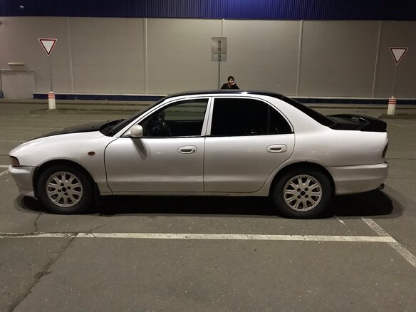 1996 Mitsubishi Galant VIII, белый - вид 4