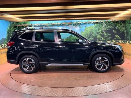 2023 Subaru Forester V Рестайлинг, чёрный, 2400000 рублей, вид 5