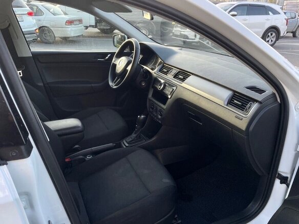2016 Skoda Rapid I, белый, 950000 рублей - вид 11