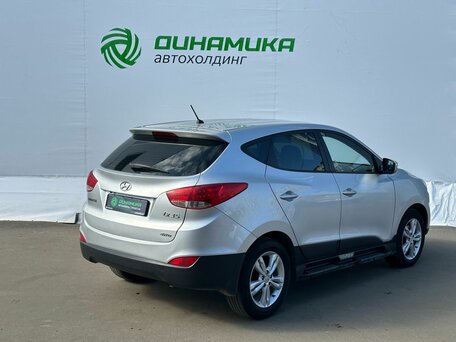 2013 Hyundai ix35 I, серебристый, 997000 рублей, вид 5