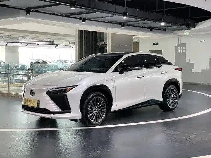 Открыть фотографии: Lexus RZ