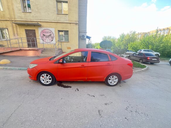 2014 Haima M3, оранжевый, 330000 рублей - вид 3