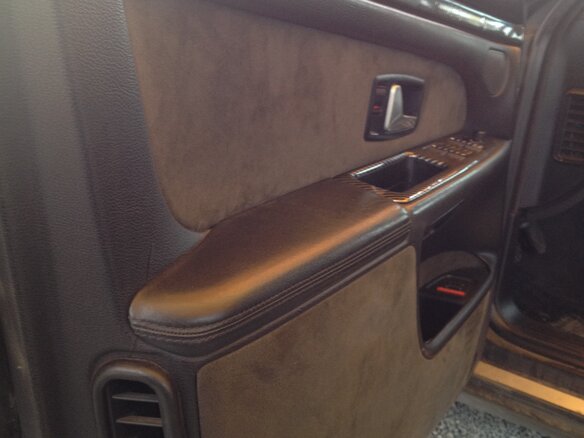 1997 Audi S8 I (D2), чёрный - вид 6