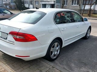 2013 Skoda Superb DSG II, белый, 899000 рублей, вид 4