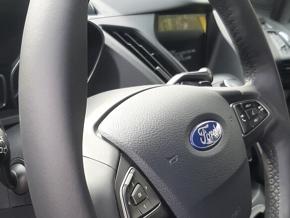 2018 Ford Kuga II Рестайлинг, белый, 3190000 рублей - вид 21