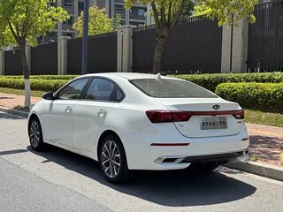 2022 Kia K3 II (China Market), белый, 1300000 рублей, вид 4