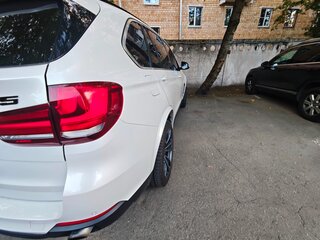 2015 BMW X5 25d III (F15), белый, 3300000 рублей, вид 5