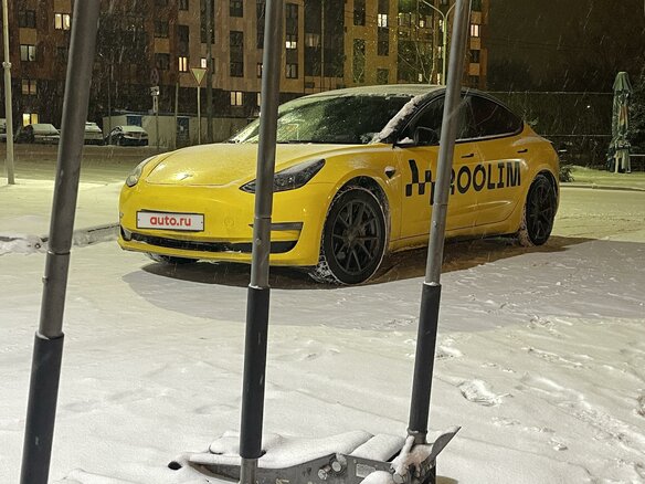 2021 Tesla Model 3 Standart Plus I, жёлтый, 2650000 рублей - вид 4