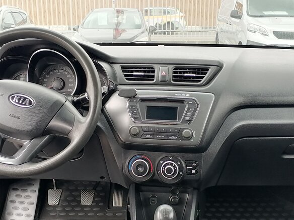 2012 Kia Rio III, серый, 650000 рублей - вид 5