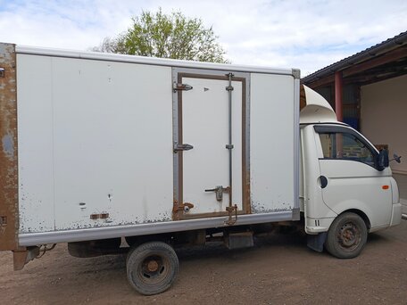 2012 Hyundai Porter II, бежевый, 800000 рублей, вид 4
