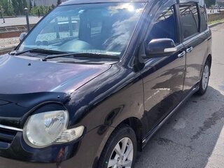 2011 Toyota Sienta I Рестайлинг 2, пурпурный, 890000 рублей, вид 1