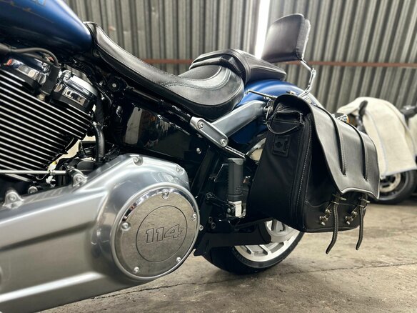 2018 Harley-Davidson Fat Boy, синий, 1990000 рублей - вид 25