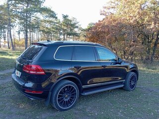 2010 Volkswagen Touareg II, чёрный, 2199000 рублей, вид 4