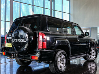 2008 Nissan Patrol V (Y61) Рестайлинг, чёрный, 3000000 рублей, вид 5