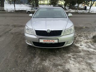 2011 Skoda Octavia II (A5) Рестайлинг, серебристый, 750000 рублей, вид 1
