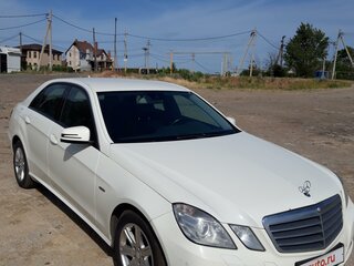 2011 Mercedes-Benz E-Класс 200 7G-Tronic IV (W212, S212, C207), белый, 1750000 рублей, вид 2