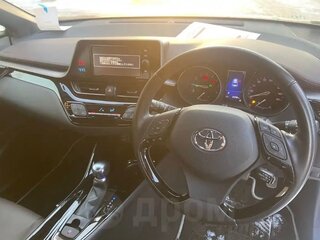 2018 Toyota C-HR I, белый, 2200000 рублей, вид 5