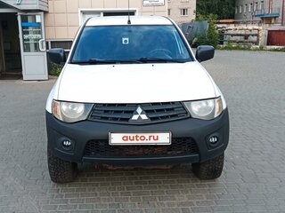 2013 Mitsubishi L200 Easy Select IV Рестайлинг, белый, 1500000 рублей, вид 2