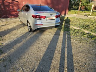 2016 Kia Rio III Рестайлинг, серый, 790000 рублей, вид 4
