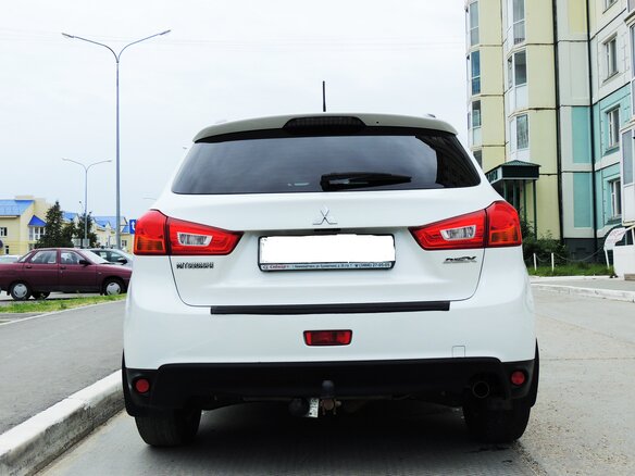2013 Mitsubishi ASX I Рестайлинг, белый, 1100000 рублей - вид 4