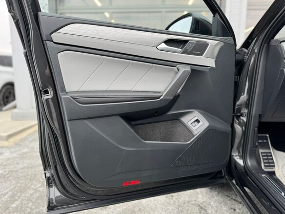 2024 Volkswagen Tayron I Рестайлинг, чёрный, 5100000 рублей - вид 7