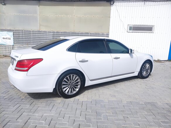 2013 Hyundai Equus II Рестайлинг, белый, 1650000 рублей - вид 4
