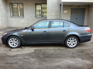 2008 BMW 5 серии 530xi V (E60/E61) Рестайлинг, серый, 850000 рублей, вид 4
