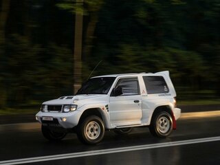 1997 Mitsubishi Pajero II Рестайлинг, белый, 3000000 рублей, вид 2