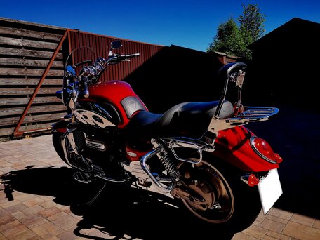 2008 Triumph Rocket 3, пурпурный, 990000 рублей, вид 3