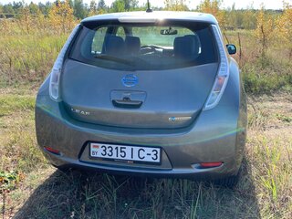 2014 Nissan Leaf I (ZE0/AZE0), серебристый, 1224281 рублей, вид 5