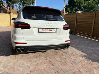 2015 Porsche Cayenne S Diesel II Рестайлинг (958), белый, 4700000 рублей, вид 3