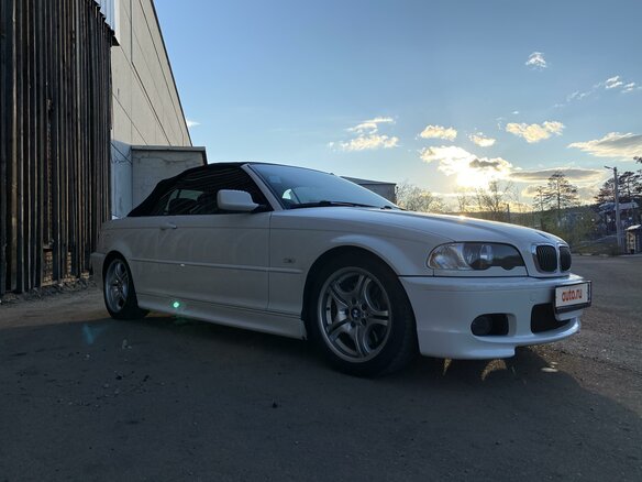 2001 BMW 3 серии 330i IV (E46), чёрный, 2000000 рублей - вид 1