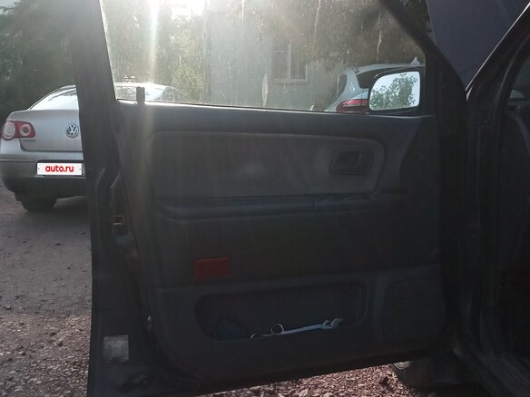 1998 Mitsubishi Space Wagon II, синий - вид 19