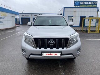 2015 Toyota Land Cruiser Prado 150 Series Рестайлинг 1, серебристый, 3490000 рублей, вид 3