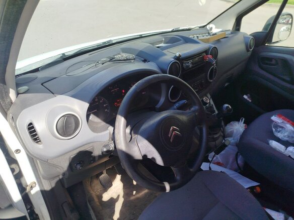 2013 Citroen Berlingo, белый - вид 10