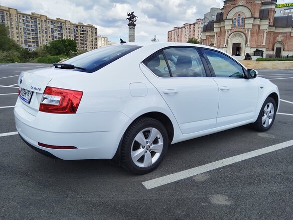 2020 Skoda Octavia III (A7) Рестайлинг, белый - вид 5