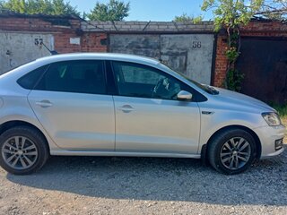2019 Volkswagen Polo V Рестайлинг, серебристый, 1400000 рублей, вид 2