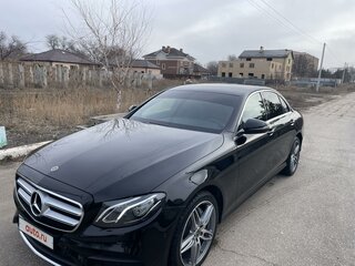 2018 Mercedes-Benz E-Класс 200 V (W213, S213, C238), чёрный, 3900000 рублей, вид 4